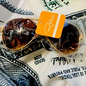 Unisex sunglasses with 100% UV protection